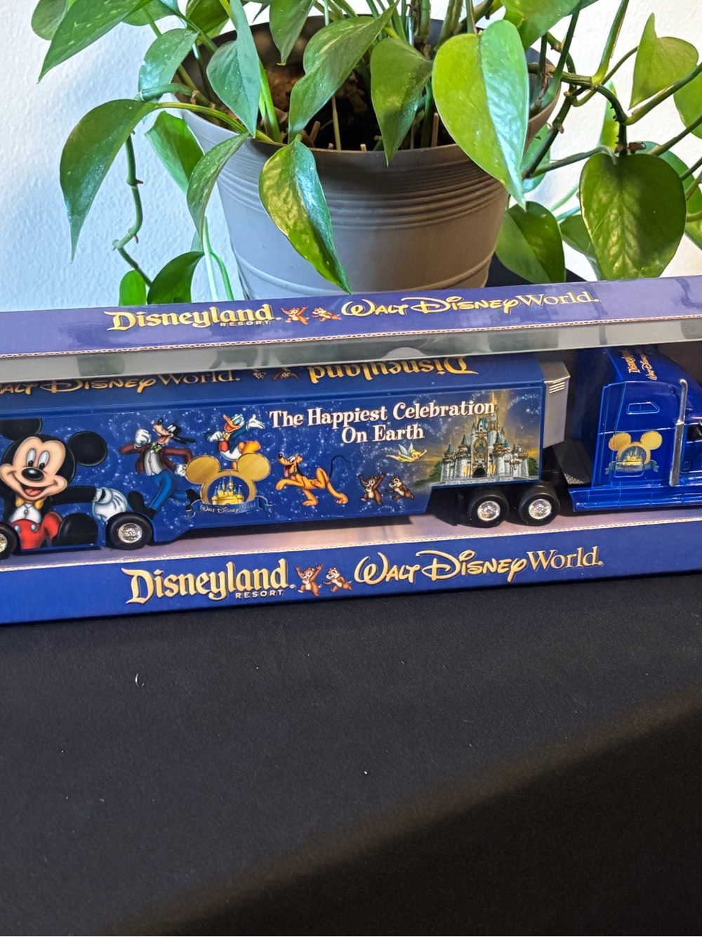 Hot Wheels Disney Disneyland Walt Disney World Semi Truck Diecast NIB